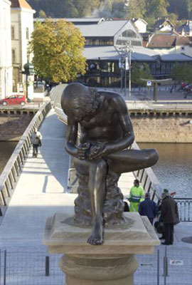 LePinau_Pedestal_web