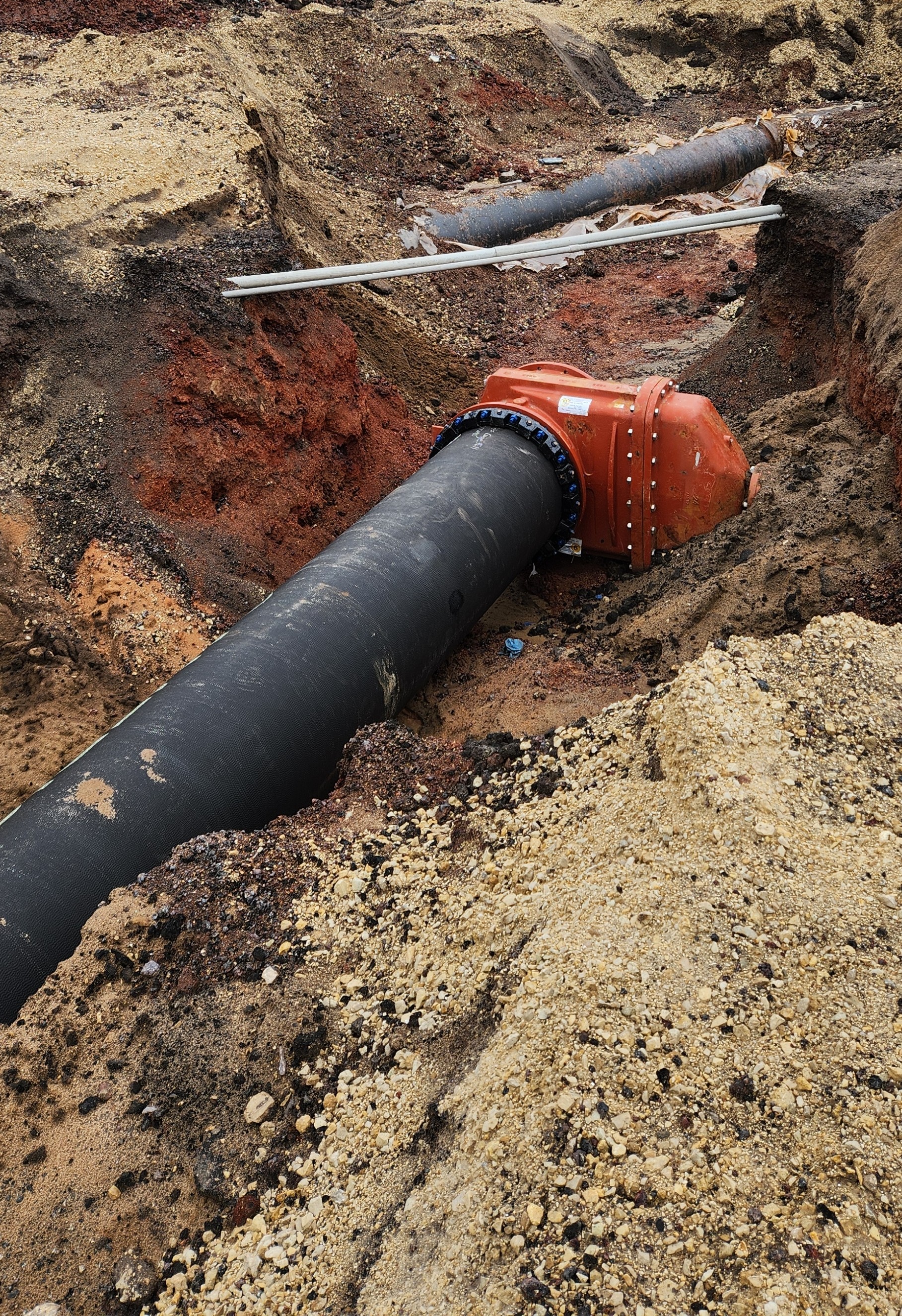 City of La Crosse Water Utility installing new water pipe